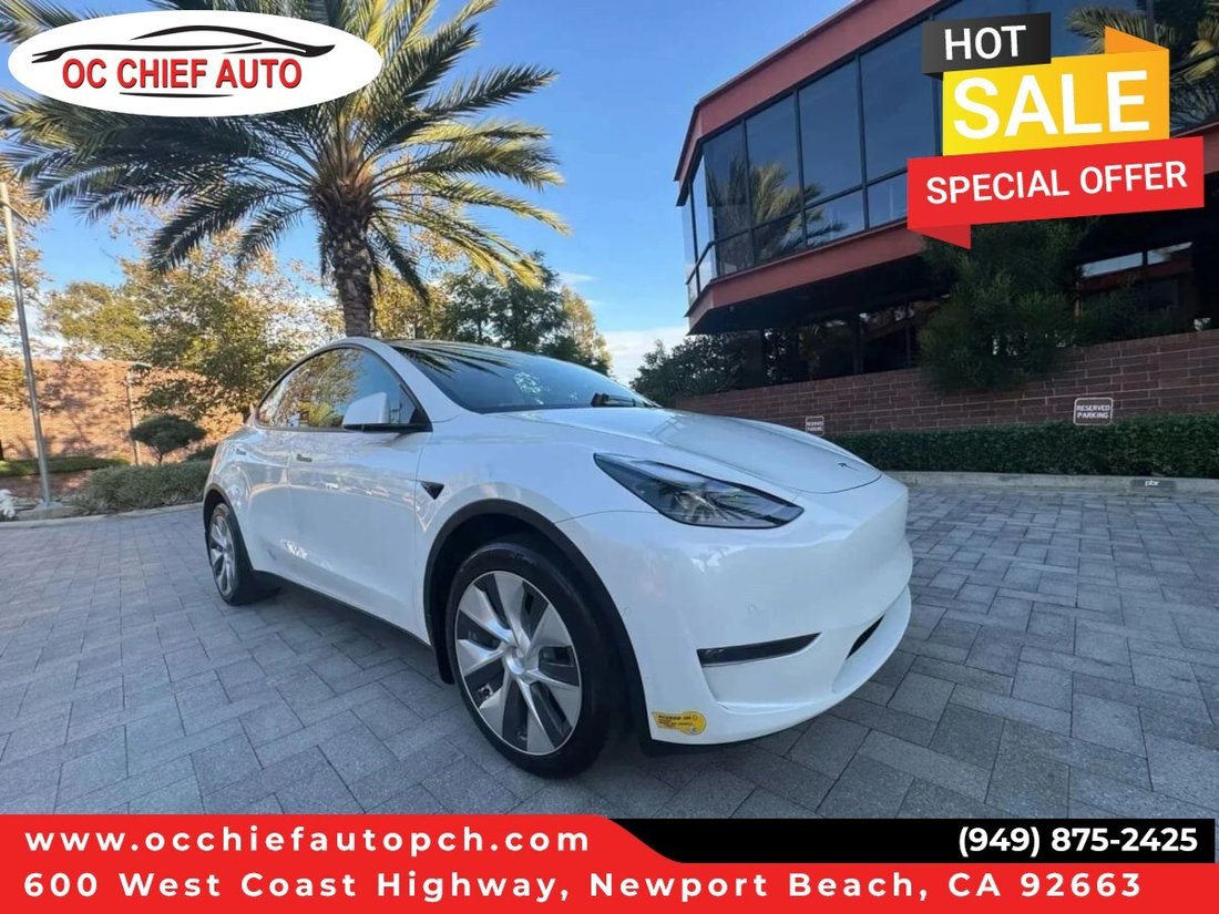 Suv in Newport Beach, CA, United States 1 - 18118261