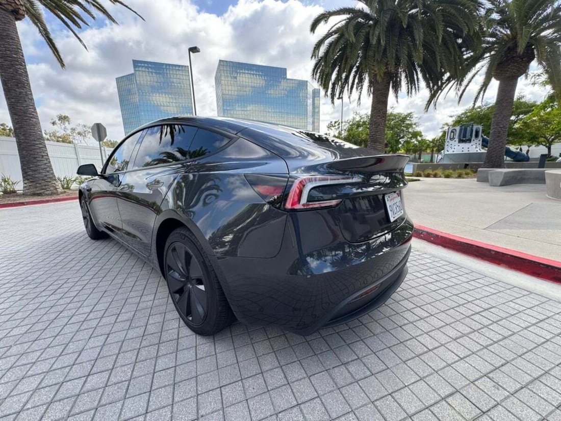 Sedan in Newport Beach, CA, United States 5 - 18118348