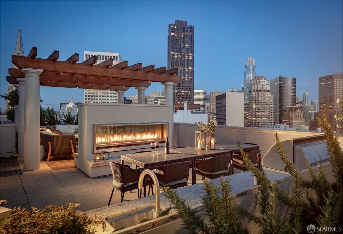 Condo in San Francisco, California, United States 5 - 18118432