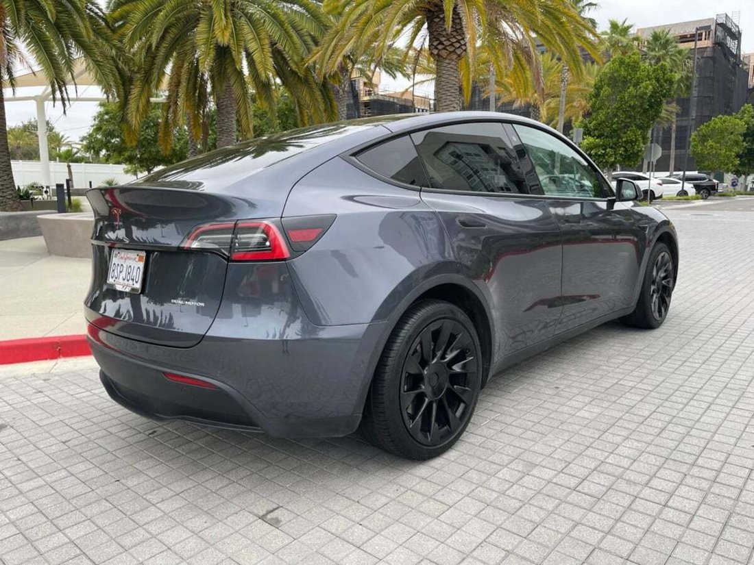 Suv in Newport Beach, CA, United States 5 - 18118356