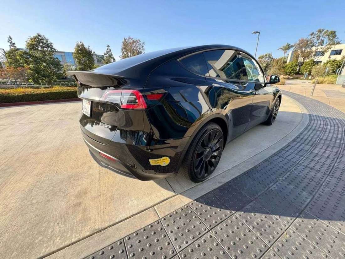 Suv in Newport Beach, CA, United States 4 - 18118032