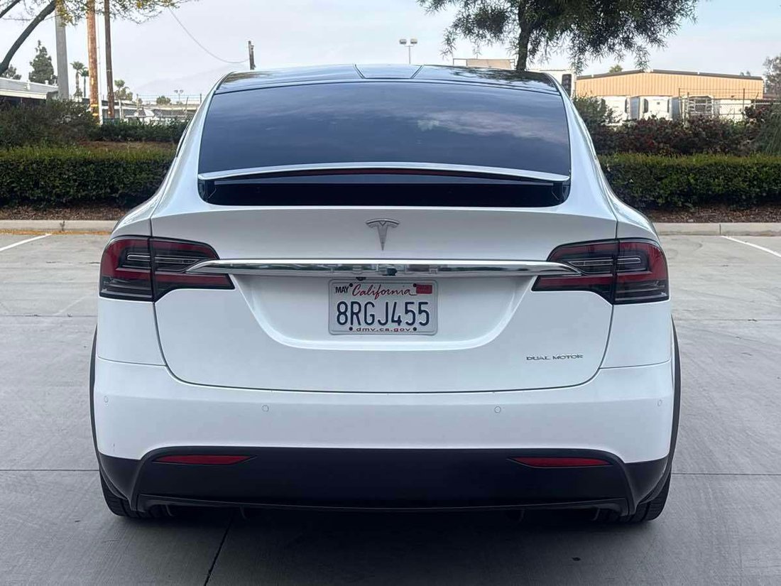 Suv in Rialto, CA, United States 4 - 18118043