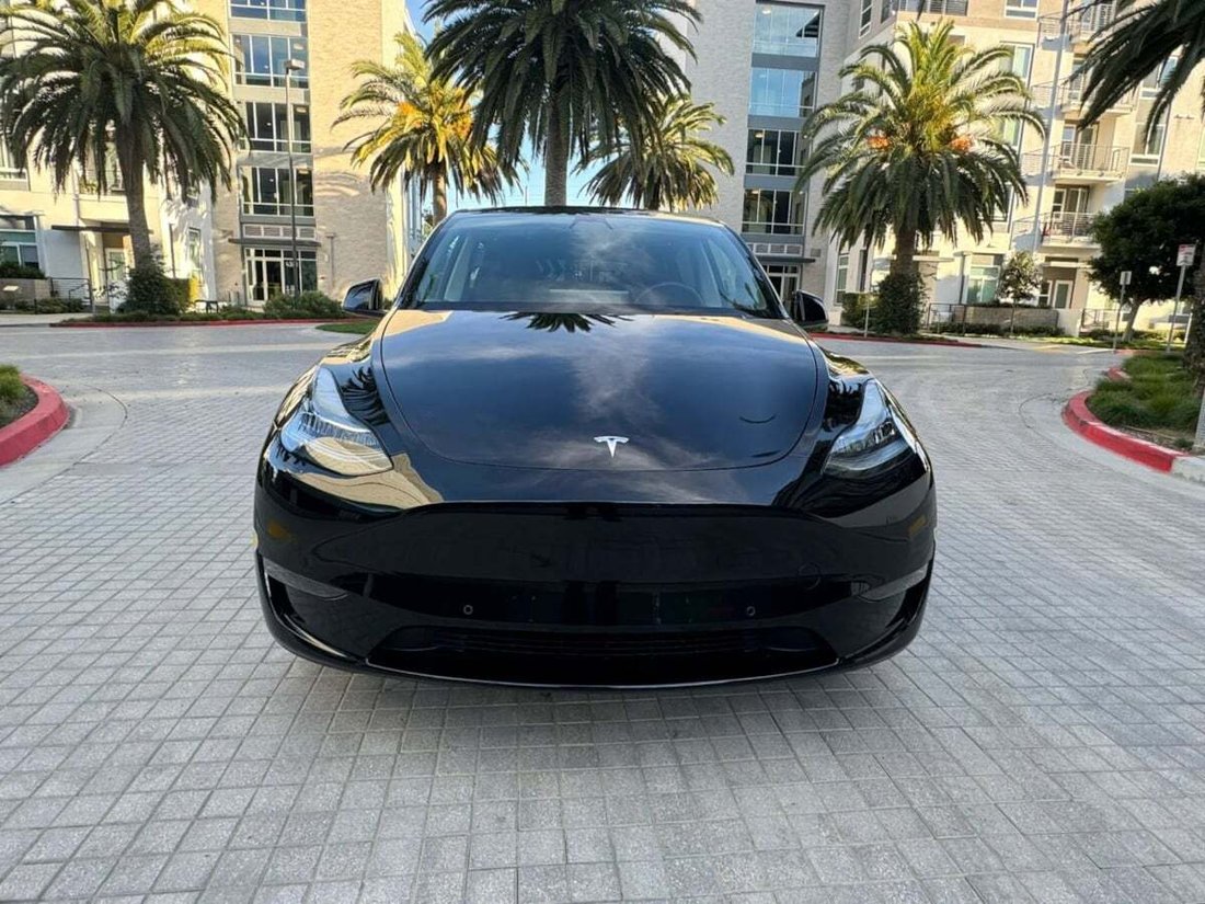 Suv in Newport Beach, CA, United States 2 - 18118286