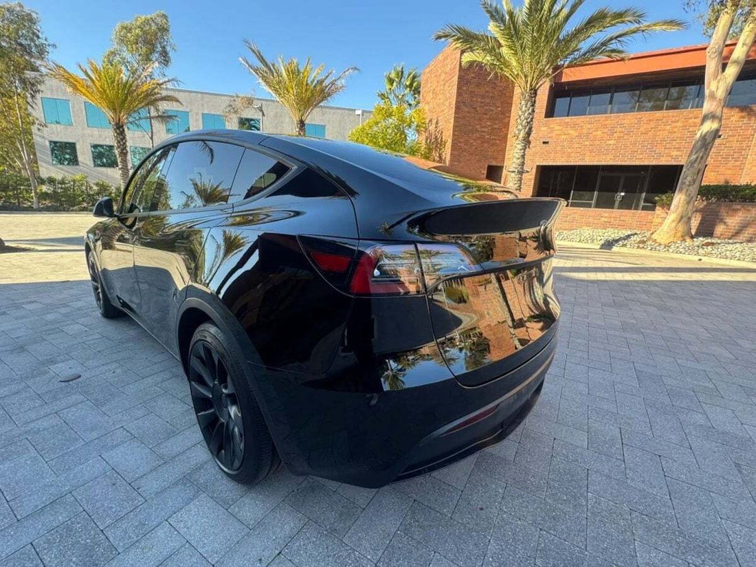 Suv in Newport Beach, CA, United States 5 - 18118196