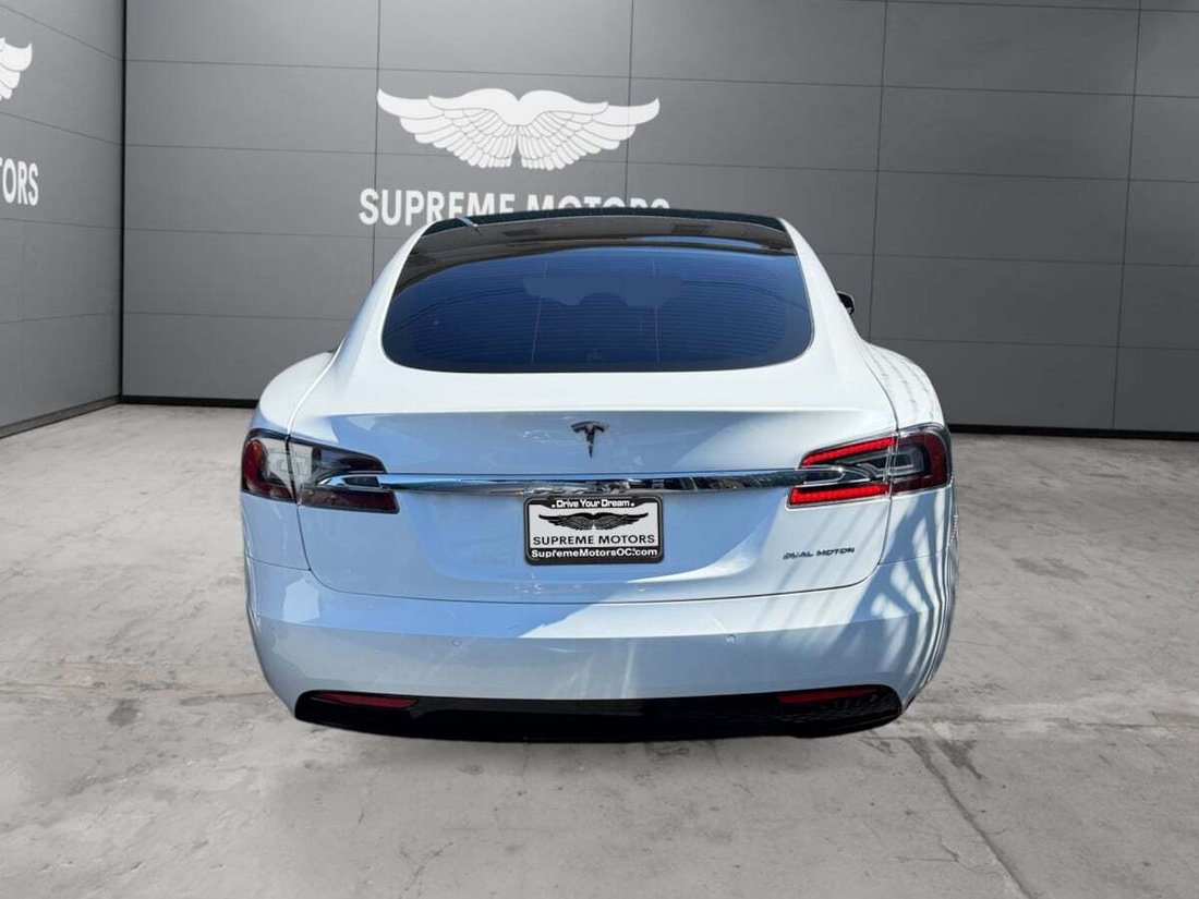 Sedan in Costa Mesa, CA, United States 4 - 18118005