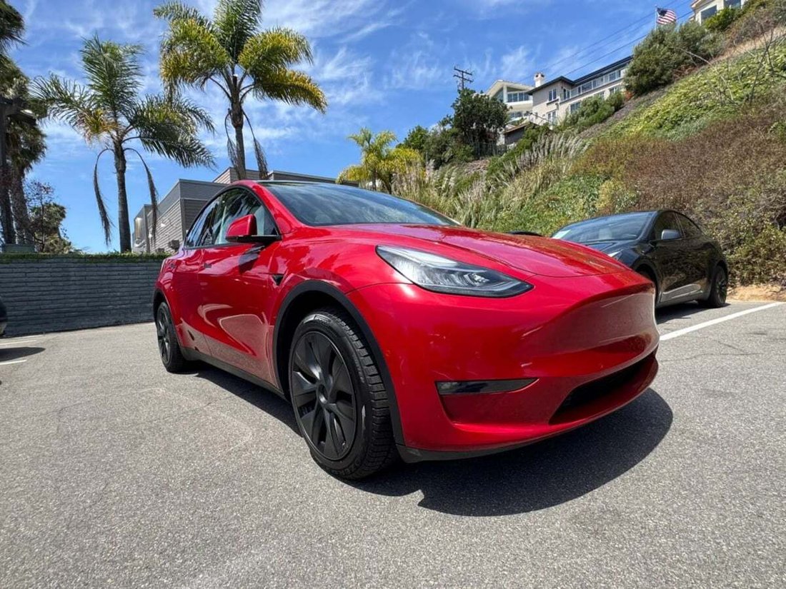 Suv in Newport Beach, CA, United States 4 - 18118245