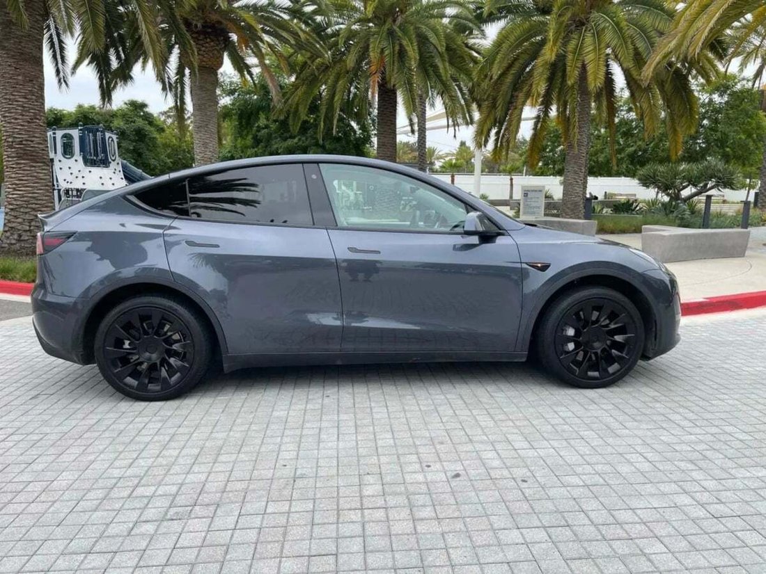 Suv in Newport Beach, CA, United States 4 - 18118256