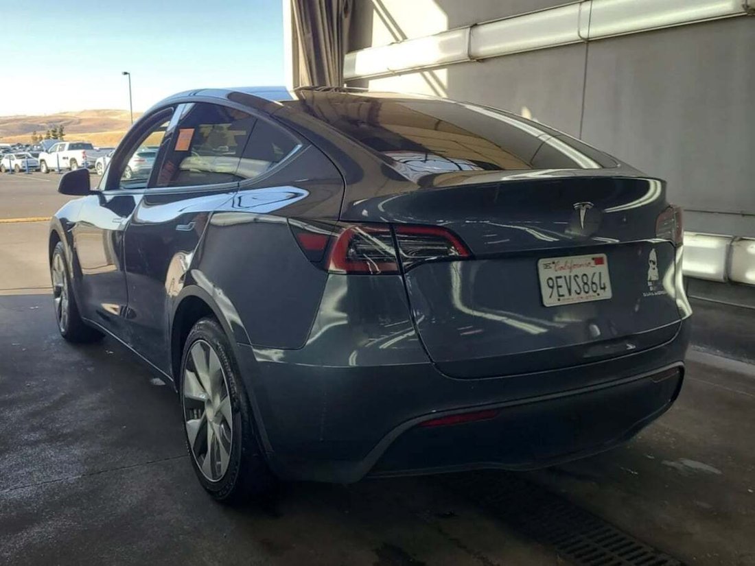 Suv in Newport Beach, CA, United States 4 - 18118250