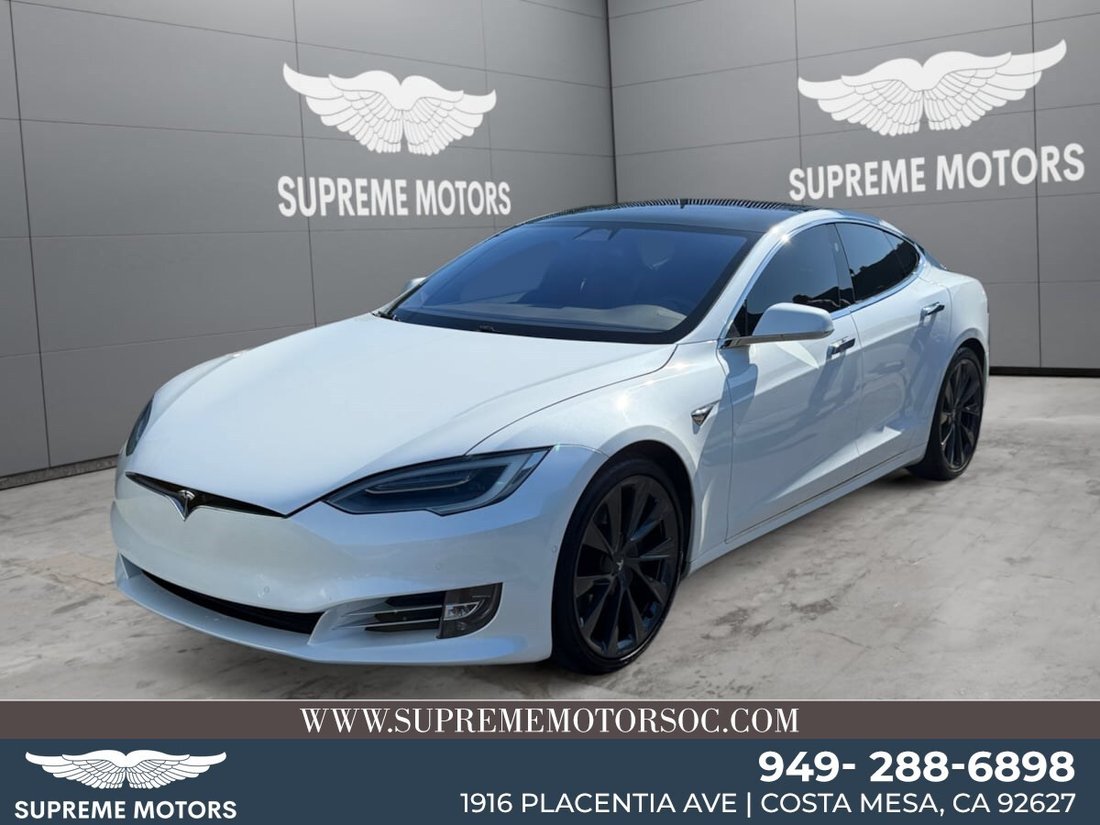 Sedan in Costa Mesa, CA, United States 1 - 18118005