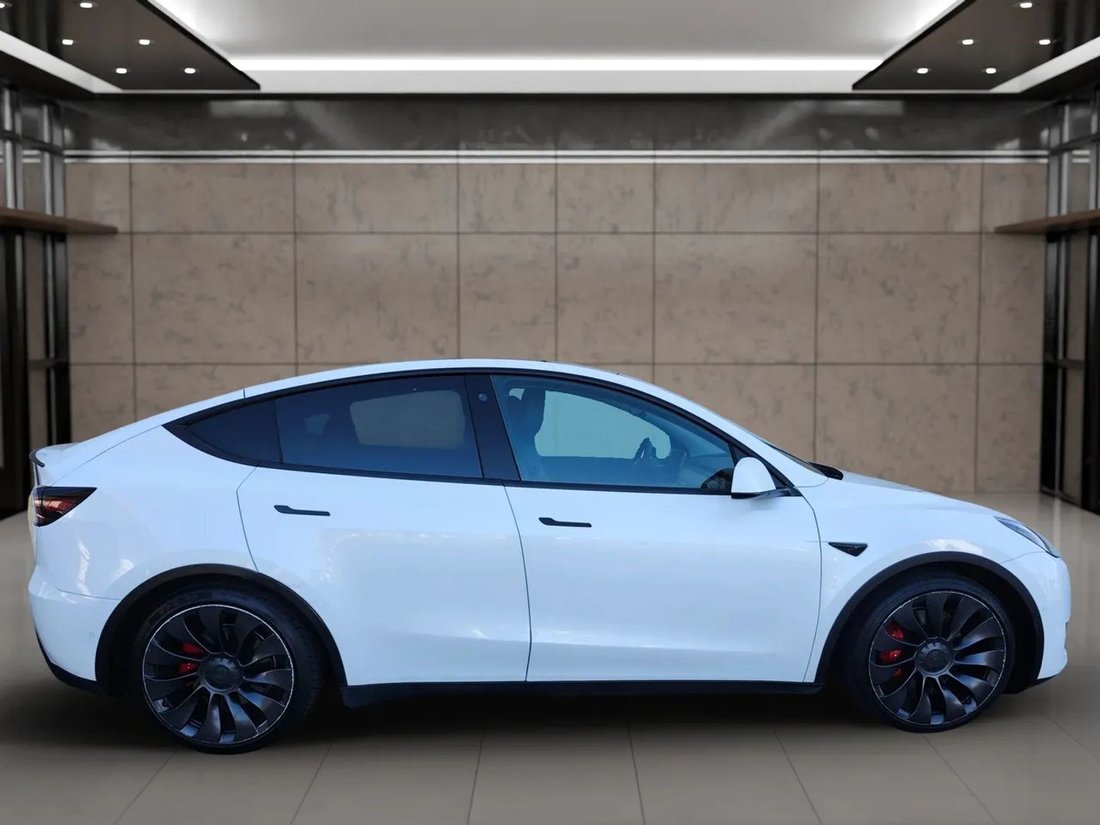 Suv in Fullerton, CA, United States 4 - 18118093