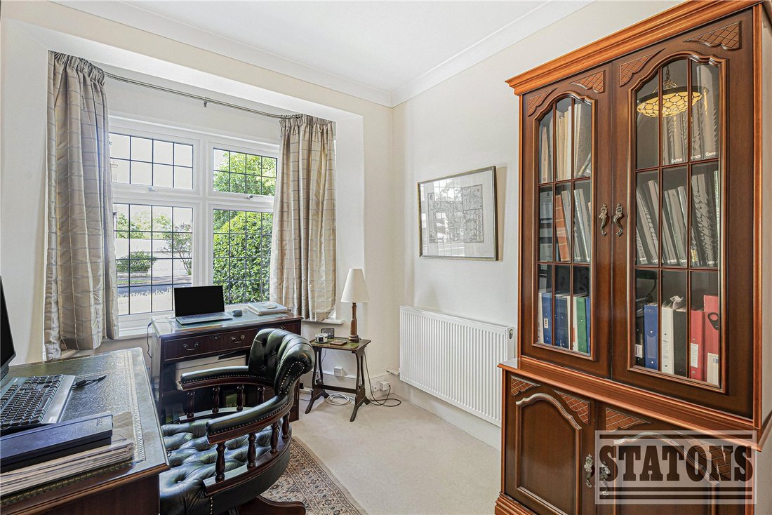 House in Little Heath, Hertsmere, England 5 - 18118701