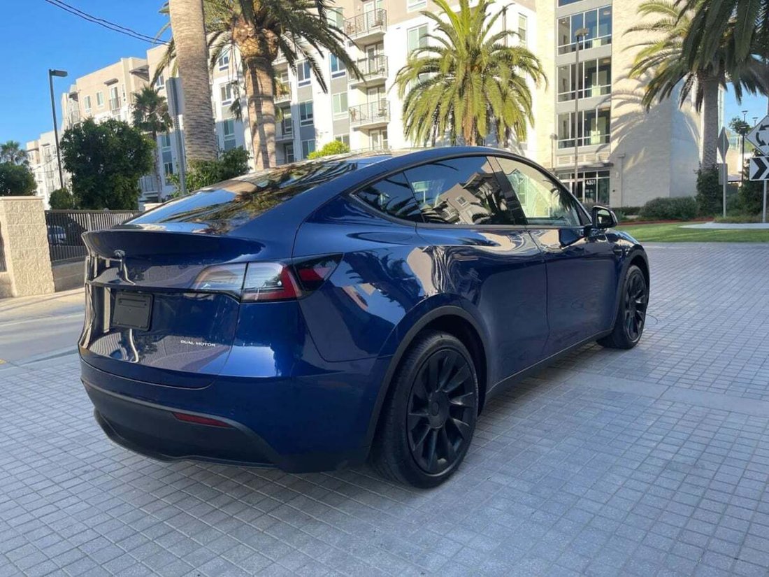 Suv in Newport Beach, CA, United States 5 - 18118229