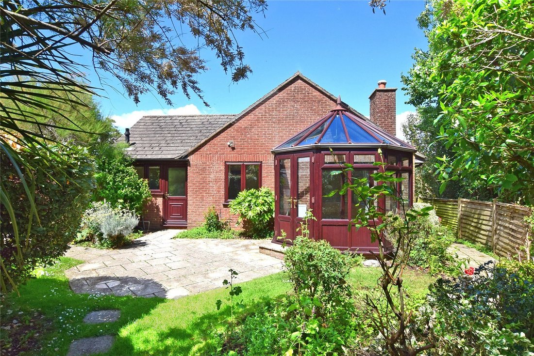 Bungalow in Devon, England 1 - 18118820