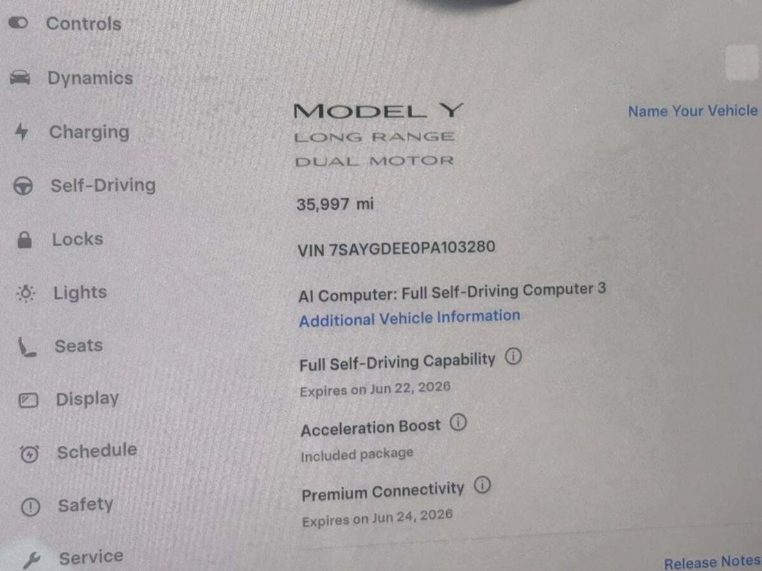 Suv in Newport Beach, CA, United States 4 - 18118341