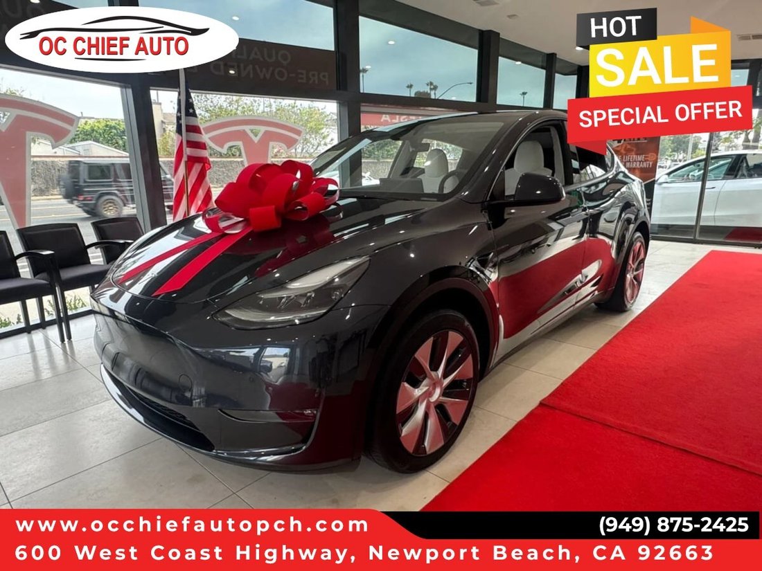 Suv in Newport Beach, CA, United States 1 - 18118353