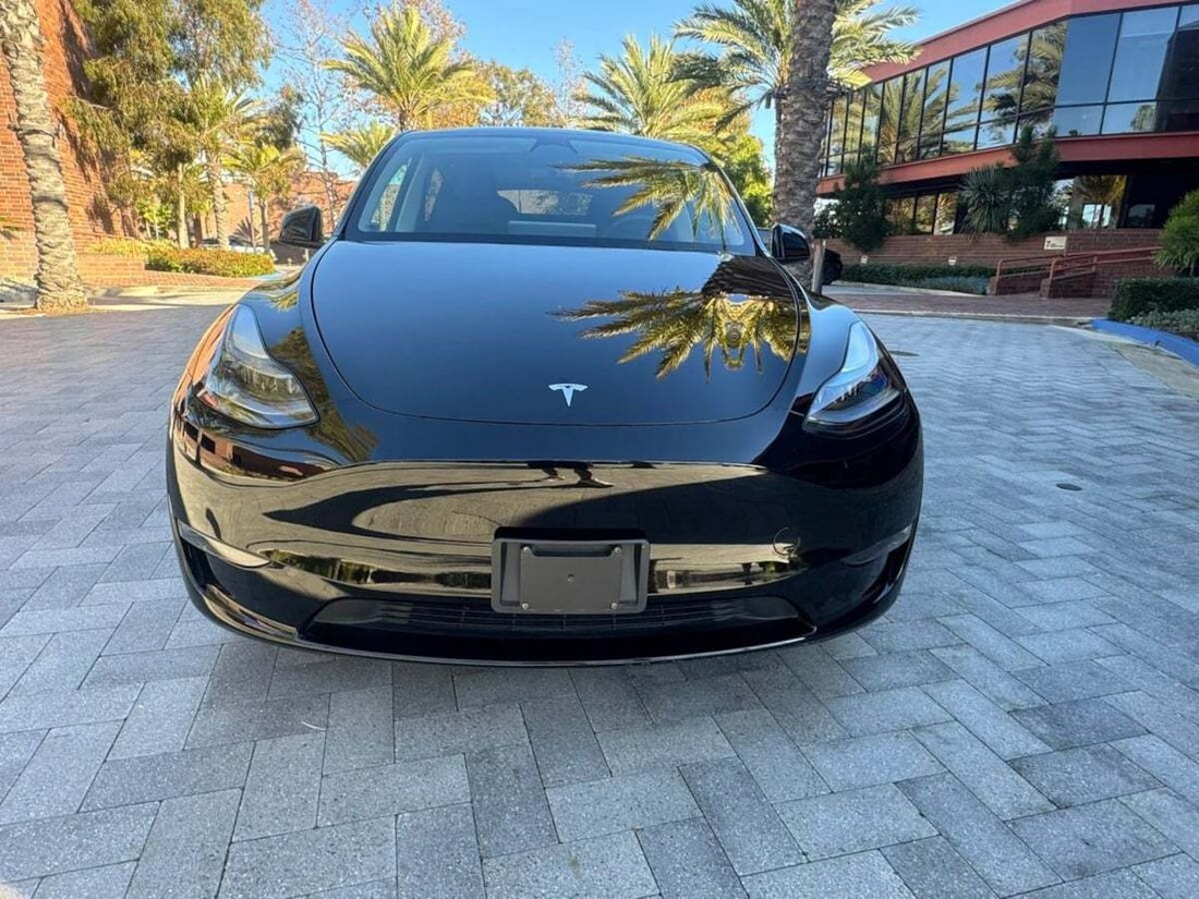 Suv in Newport Beach, CA, United States 2 - 18118196