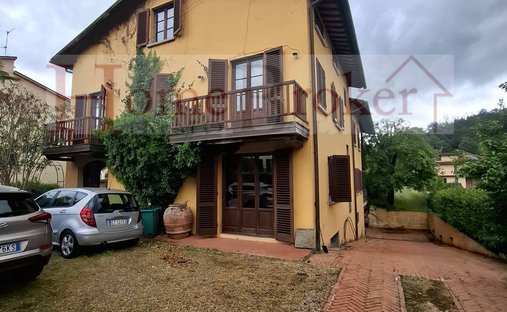 Villa a Centro, Montevarchi, Italia 1