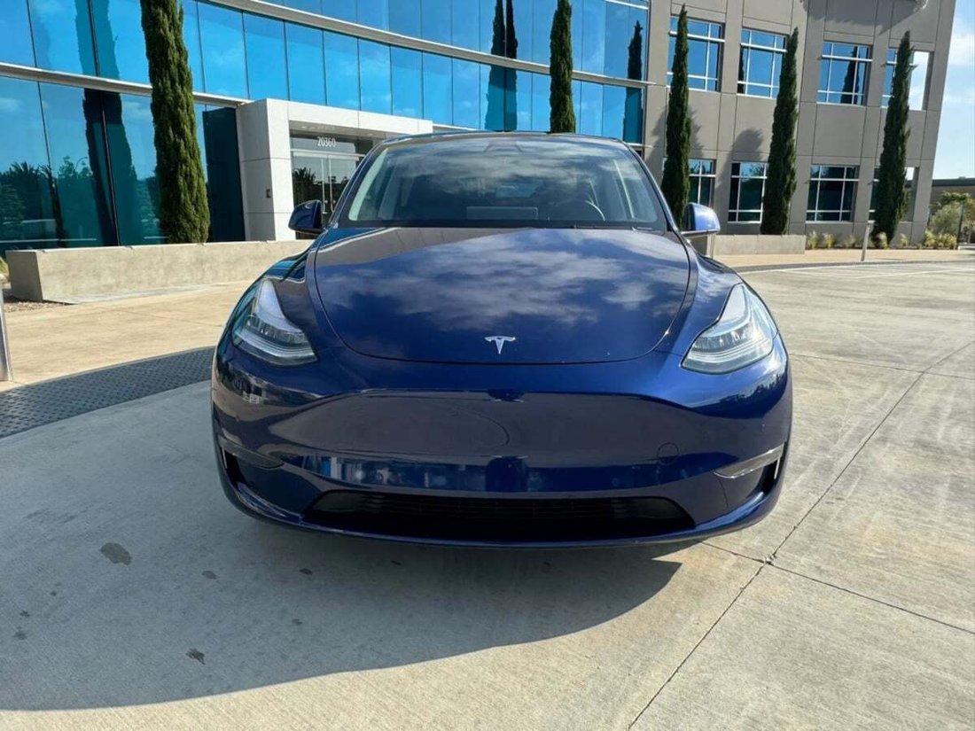 Suv in Newport Beach, CA, United States 2 - 18118336