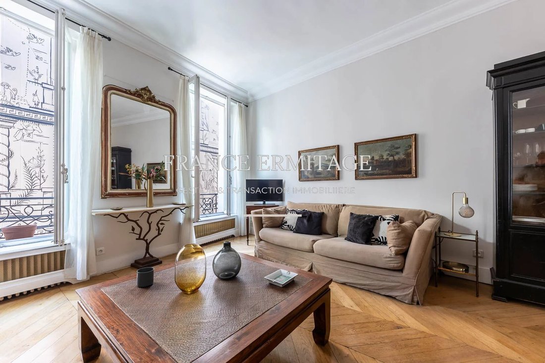 Apartment in Elysées-Madeleine, Paris 8e Arrondissement, Paris 2 - 18118806