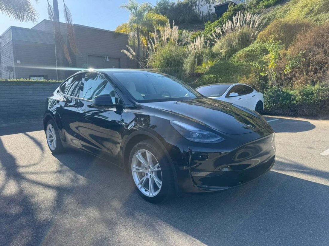 Suv in Newport Beach, CA, United States 5 - 18118265