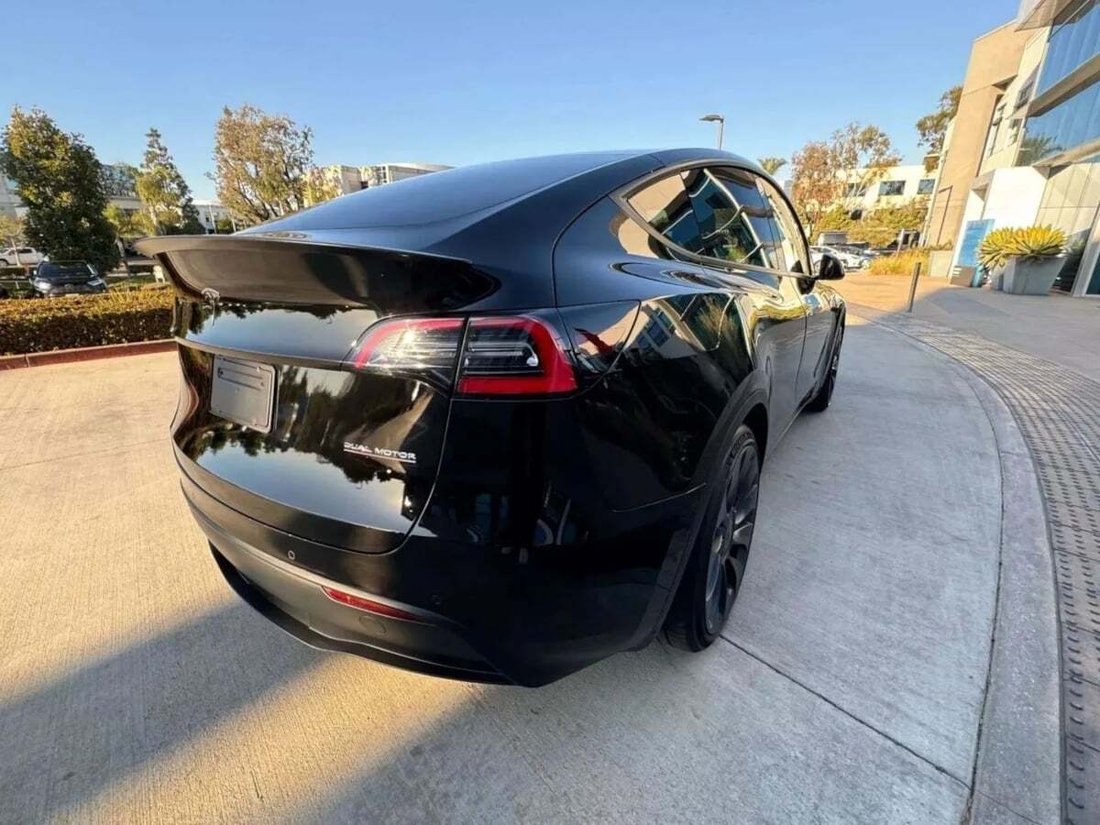 Suv in Newport Beach, CA, United States 5 - 18118291