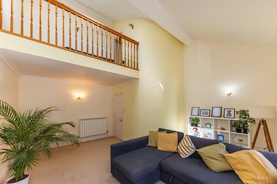 Apartment in England 2 - 18118531