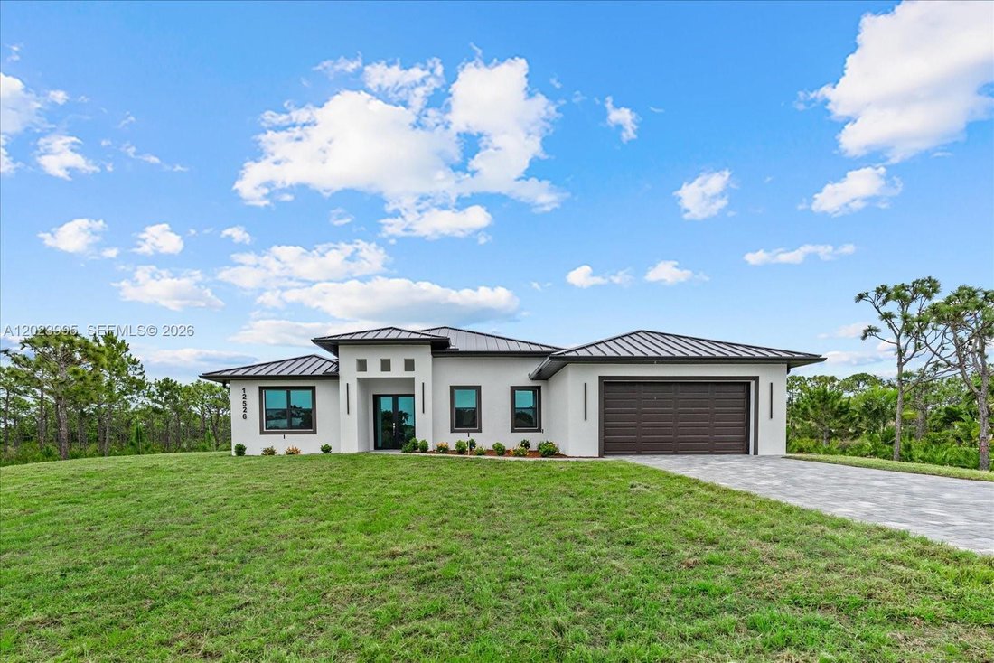 House in Bokeelia, Florida, United States 1 - 18118305