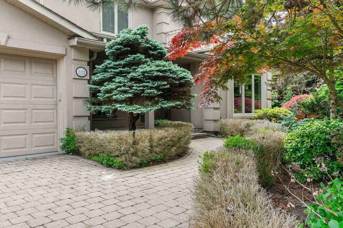 House in Oakville, Ontario, Canada 3 - 16612327