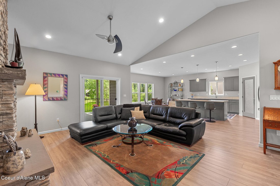 House in Sandpoint, Idaho, United States 5 - 18118426