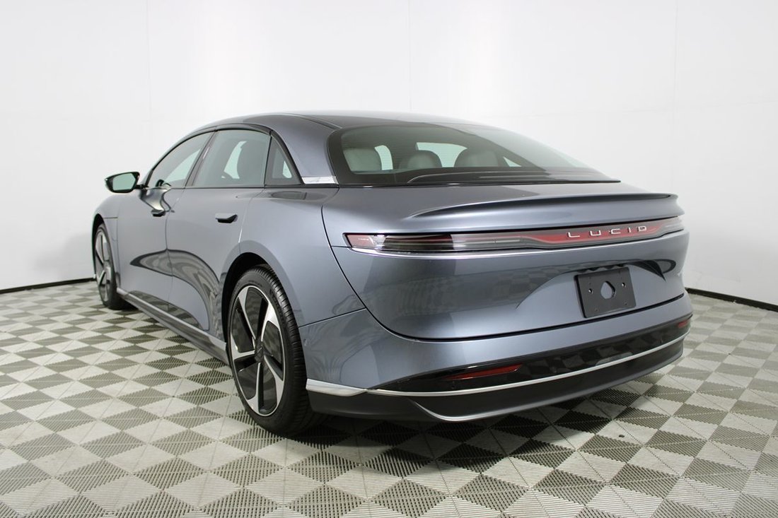 Sedan in Montclair, CA, United States 4 - 18118215
