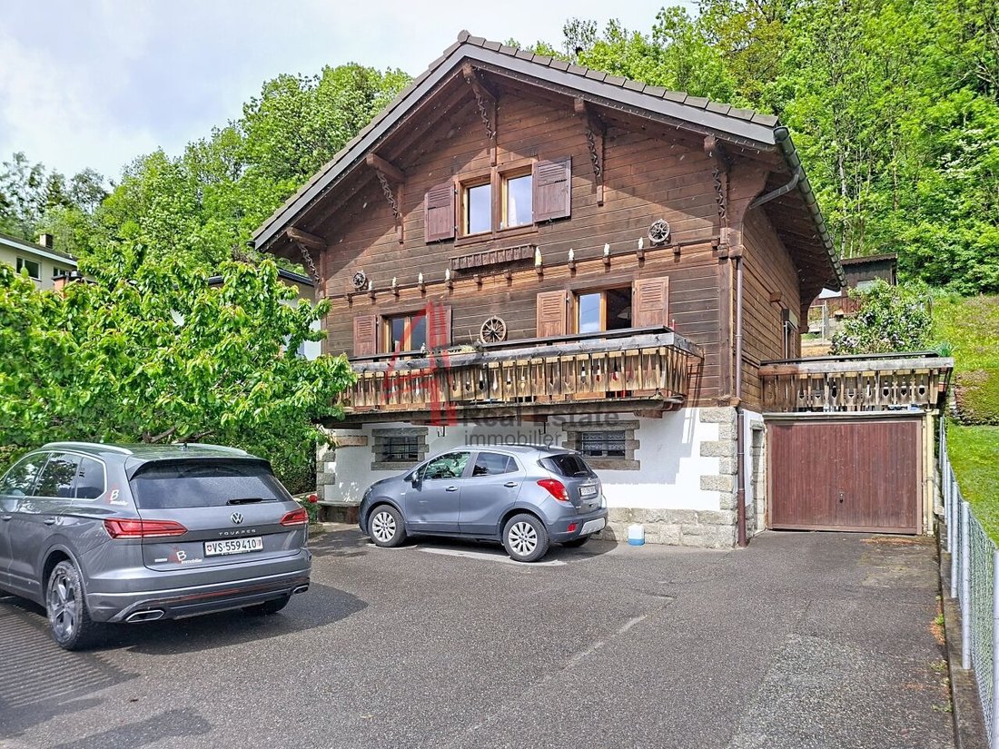Chalet Individuel Avec Jardin, Terrasses Et Garage à Orsières