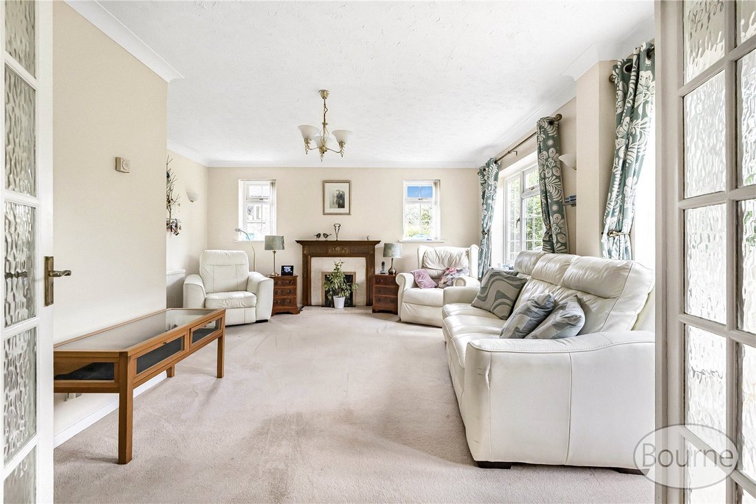 House in Horsell, Woking, England 3 - 18118601