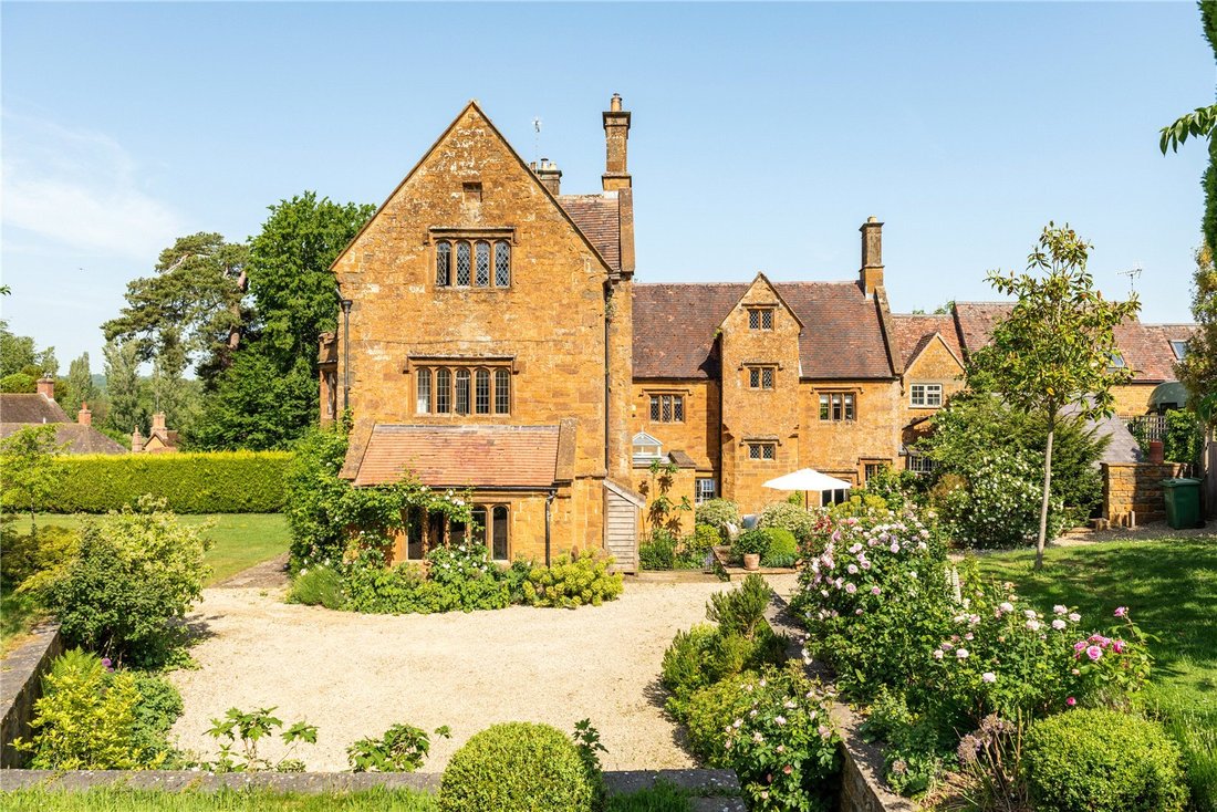 House in Warwickshire, England 1 - 15643635