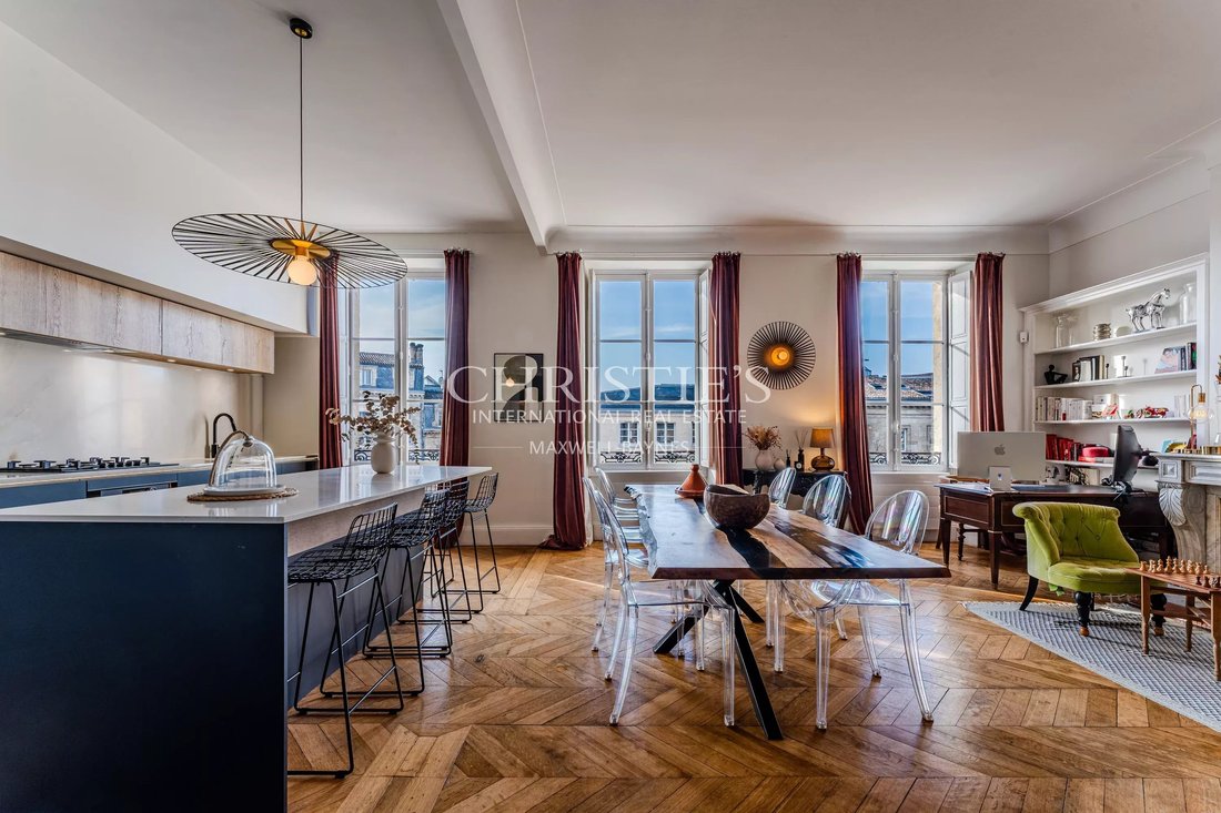 Apartment in Hôtel de Ville-Quinconce-Saint Seurin-Fondaudège, Bordeaux, France 2 - 18118674