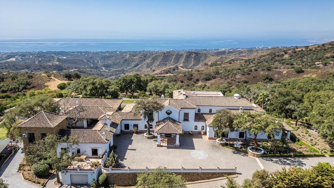 Villa in Marbella, Andalusia, Spain 1 - 18118612