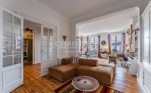 Apartment in Hôtel de Ville-Quinconce-Saint Seurin-Fondaudège, Bordeaux, France 1