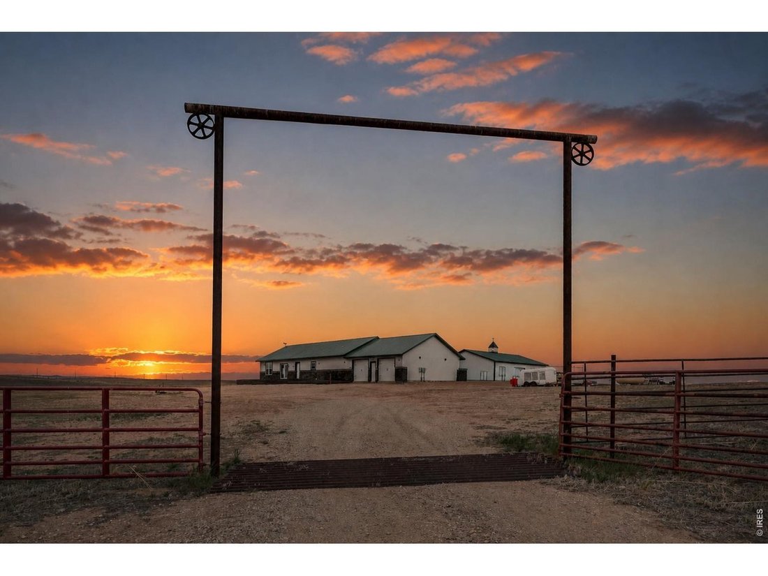 Carr, Colorado, United States 1 - 18118652