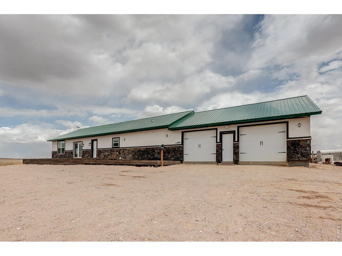 Carr, Colorado, United States 4 - 18118652