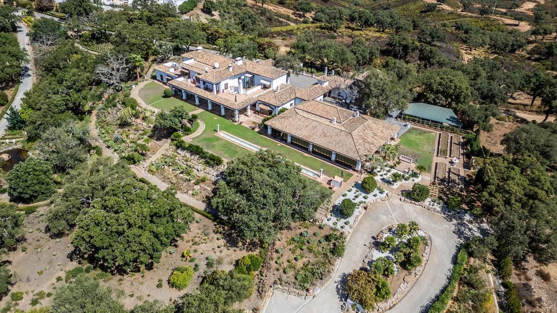 Villa in Marbella, Andalusia, Spain 2 - 18118612