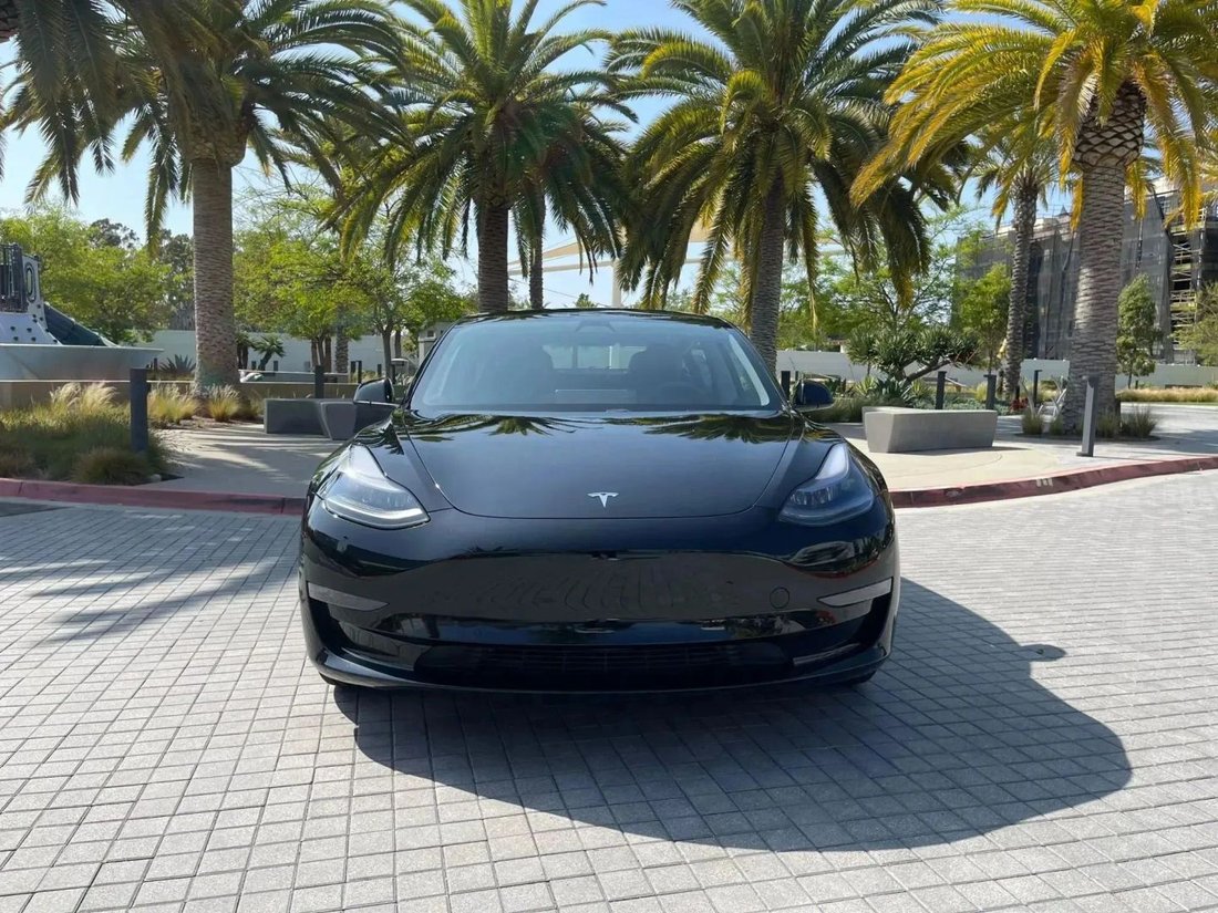 Sedan in Riverside, CA, United States 3 - 18118380