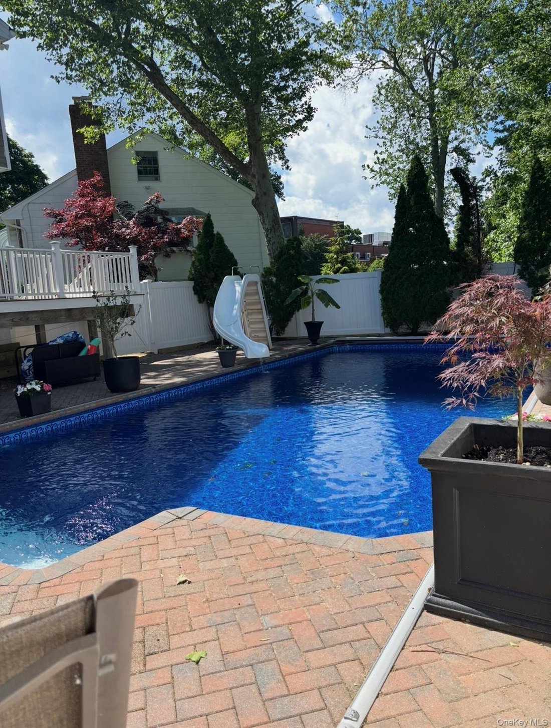 House in Merrick, New York, United States 3 - 17128934