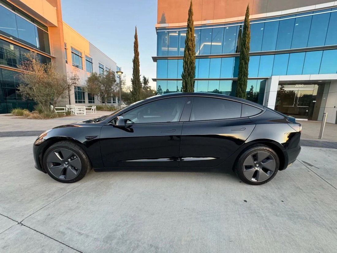 Sedan in Riverside, CA, United States 4 - 18118357