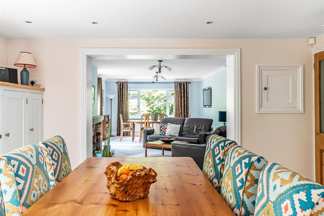 House in Dorking, England 5 - 18118620