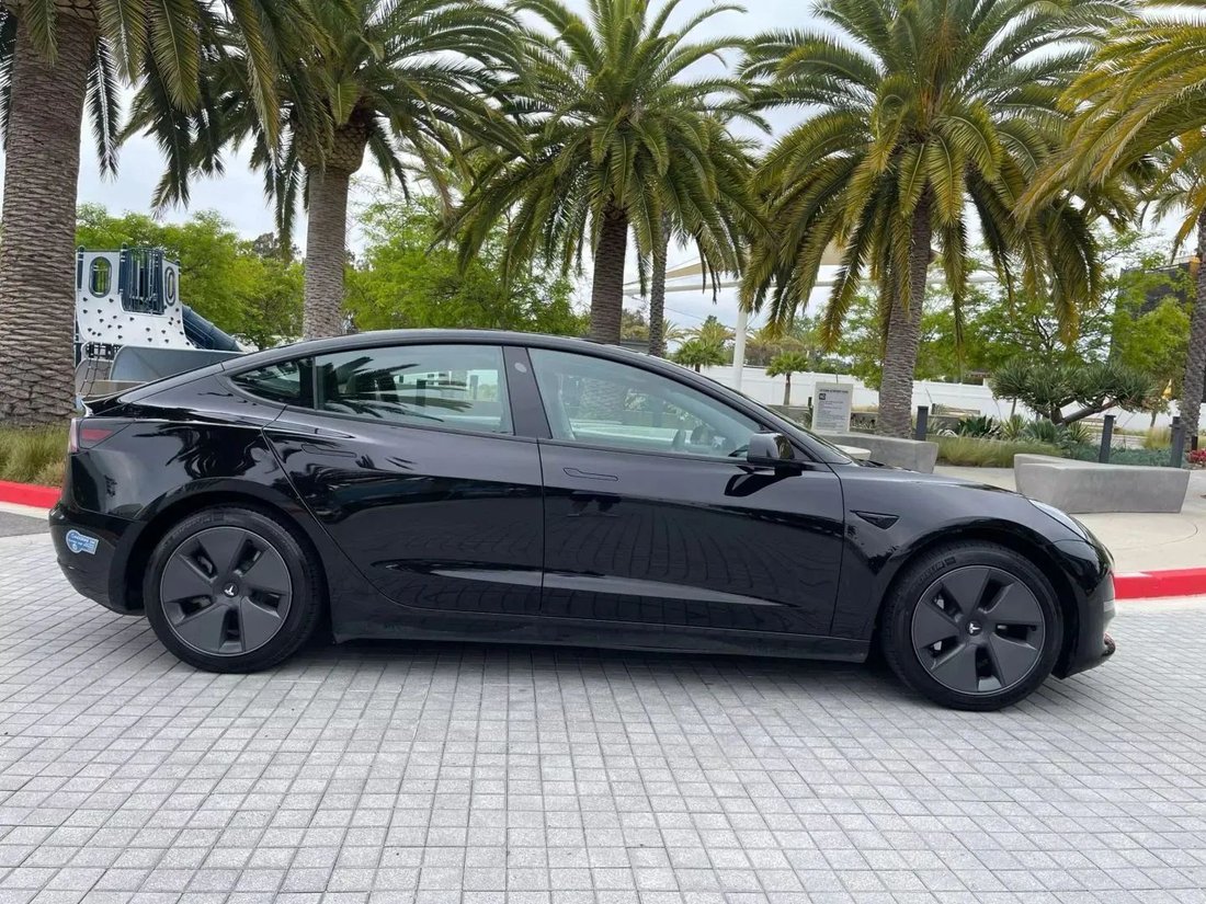 Sedan in Riverside, CA, United States 5 - 18118208
