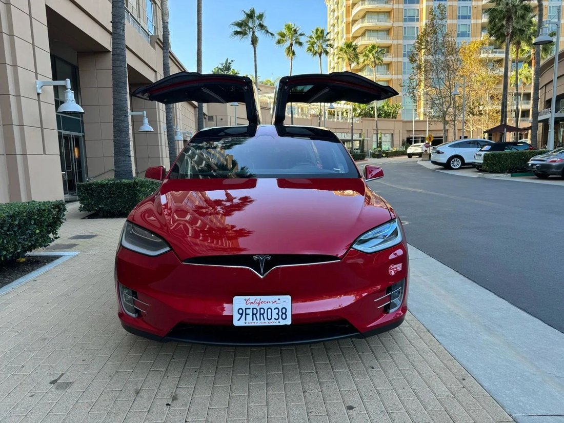 Suv in Riverside, CA, United States 5 - 18118249