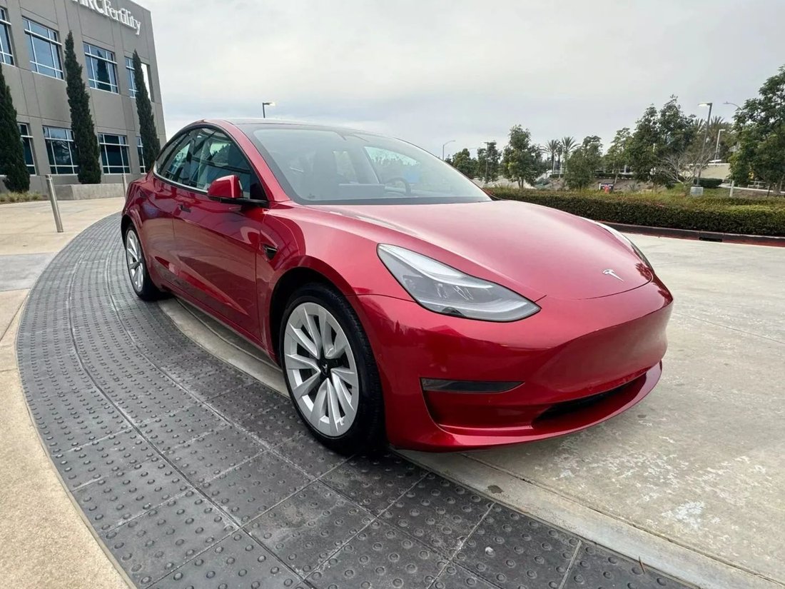 Sedan in Riverside, CA, United States 2 - 18118393