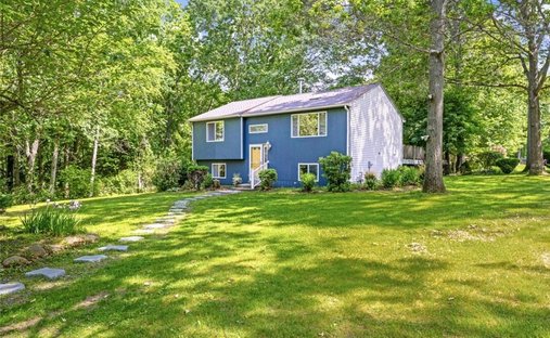 House in North Kingstown, Rhode Island, United States 1