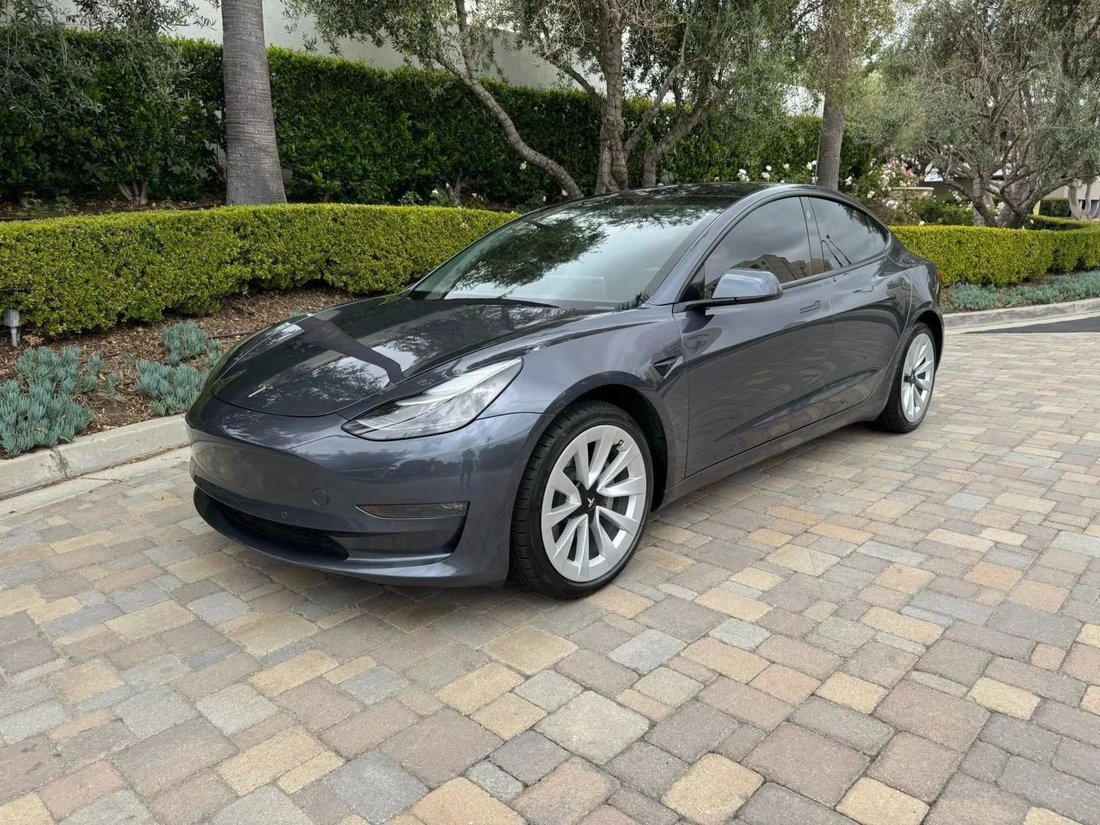Sedan in Riverside, CA, United States 4 - 18118282