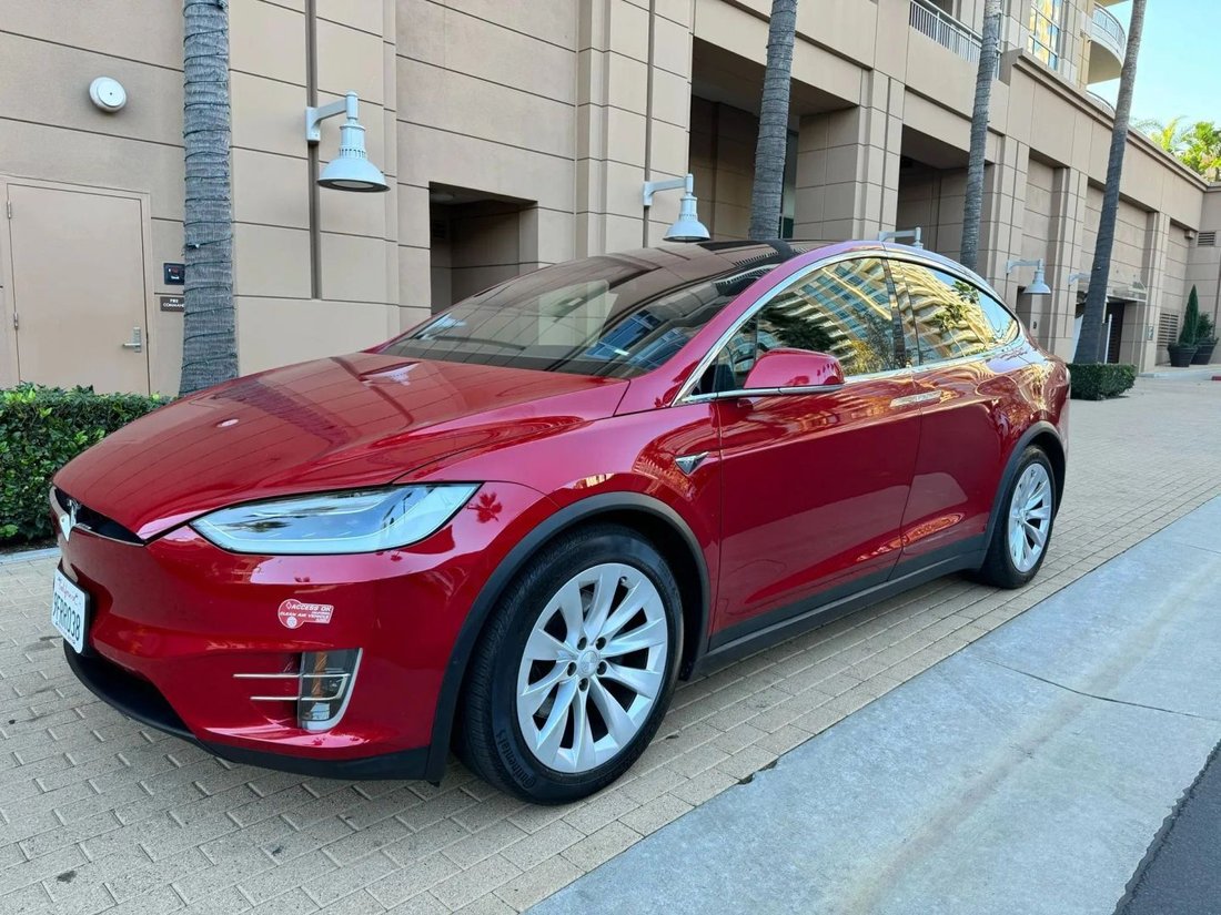Suv in Riverside, CA, United States 4 - 18118249