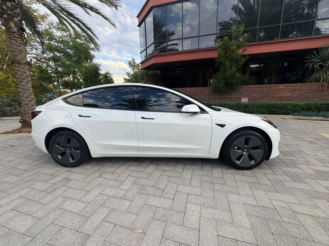 Sedan in Riverside, CA, United States 4 - 18118337
